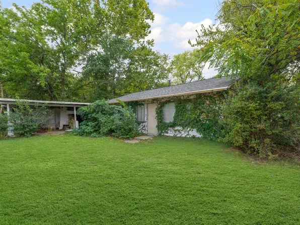 2009 Southwood Dr, Champaign, IL 61821