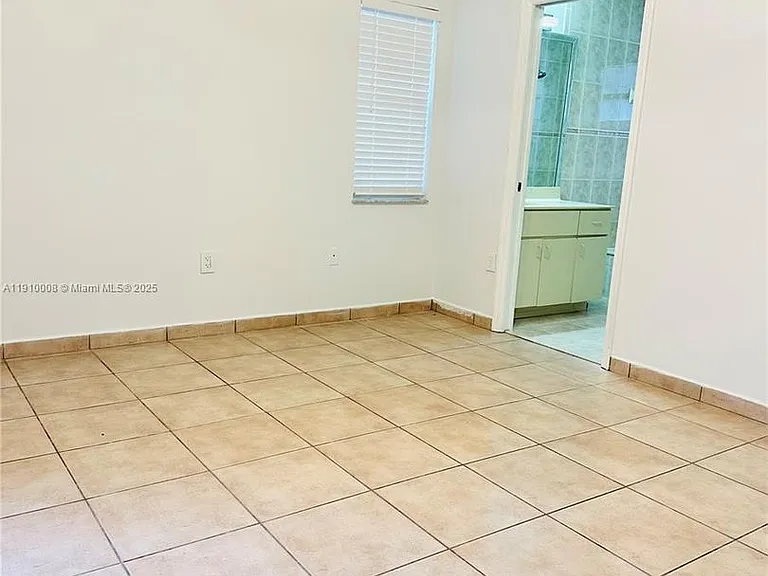 1101 NW 134th Pl — Photo 15