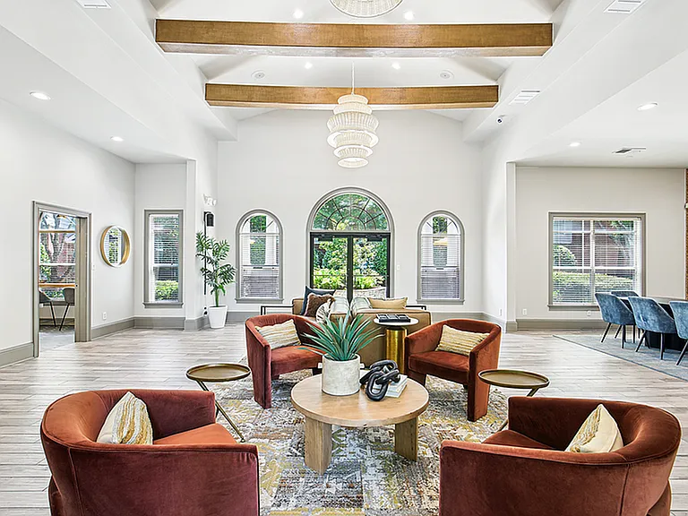 Halston McDonough — Photo 22
