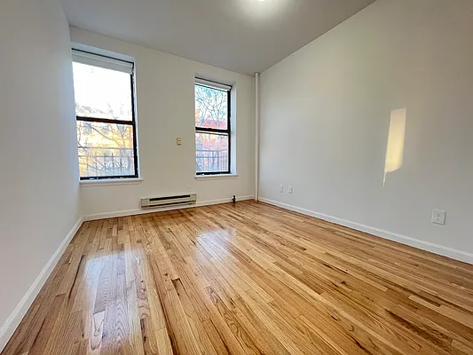 Rented by Pear NYC LLC | media 21