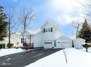 29 Franklin St, Glens Falls, NY 12801