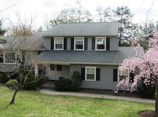 37 Coddington Ter, Livingston, NJ 07039