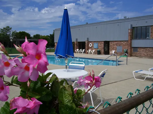 The Concord Apartments, 4200 N Main St, Racine, WI 53402