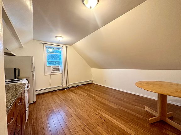 3rd image of 17 College Ln #2