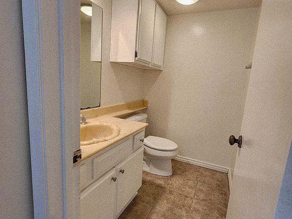 5th image of 555 Evergreen St APT 9