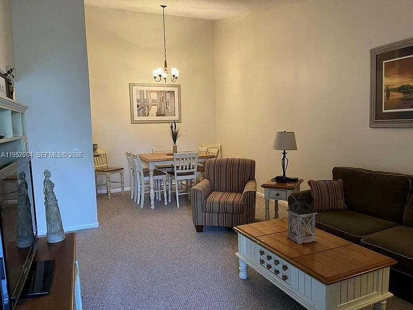 Chasewood Of Jupiter Cond — Photo 2