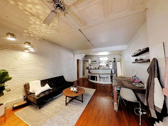 4th image of 35 Canal St #1