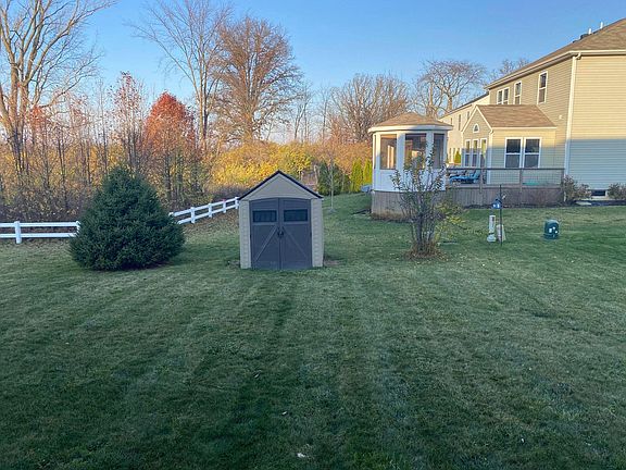 2nd image of 4390 Orangeberry Dr