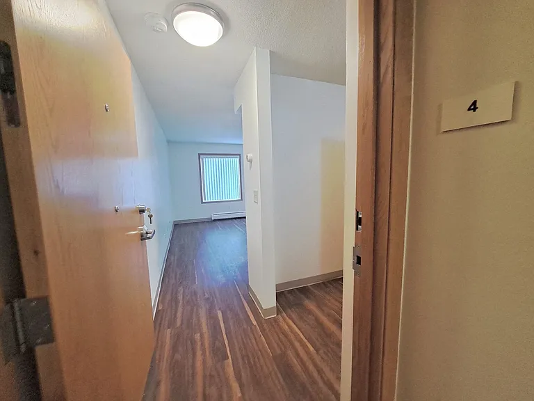 Rolling Hills Apartments — Photo 25
