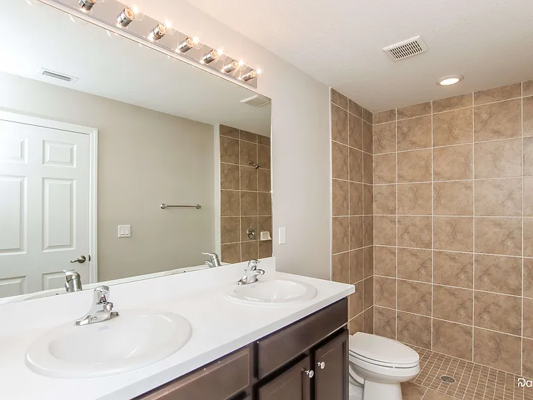 490 Hatcher St SE — Photo 8