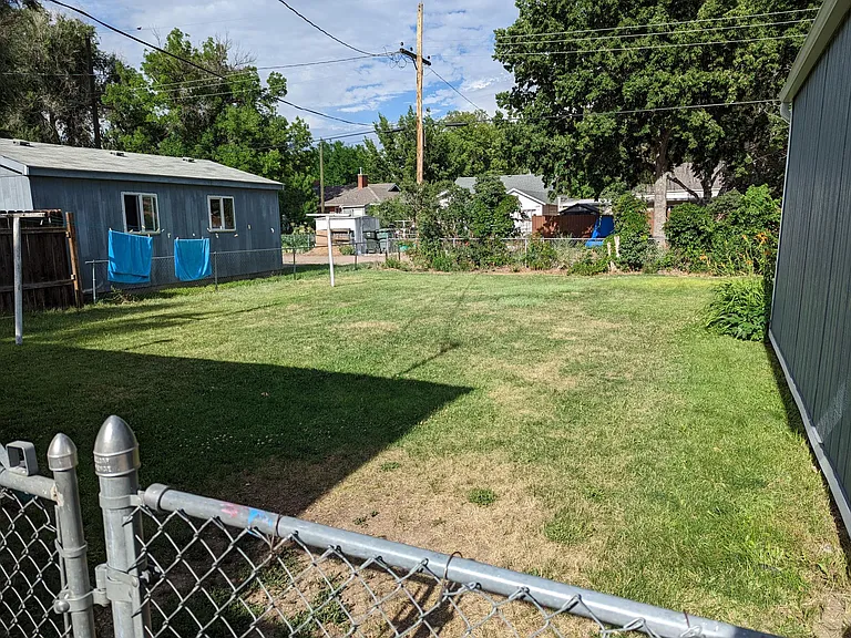 715 Turner St — Photo 3