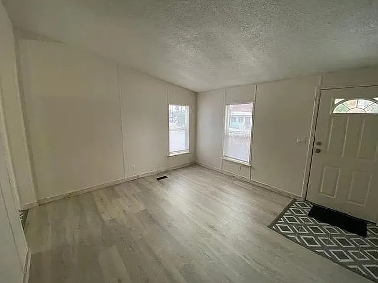 681 Scenic Dr — Photo 4