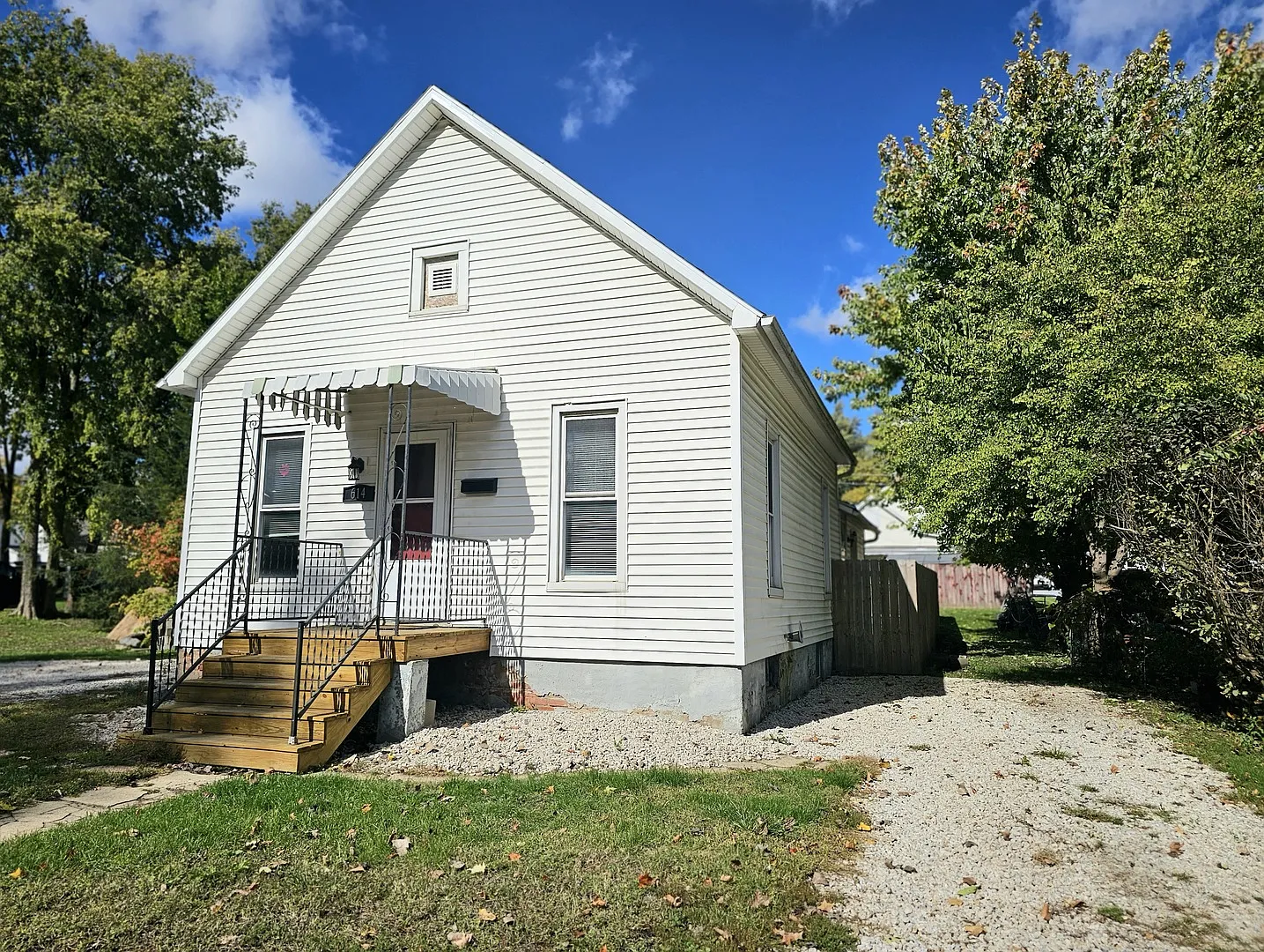 614 E Oakland Ave photo 1