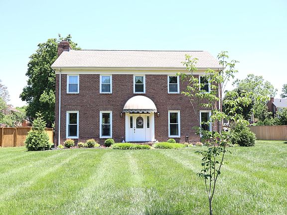 2nd image of 1505 Holmes Cir