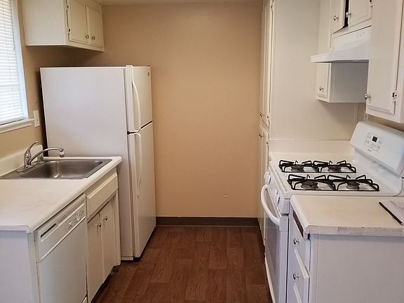 3rd image of 2755 El Caprice Dr APT 10