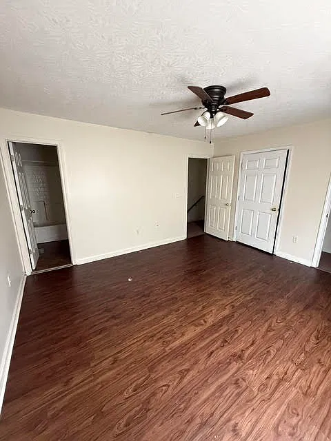2 bed, 2.5 bath, 1080 sqft, $1,300 — Photo 4