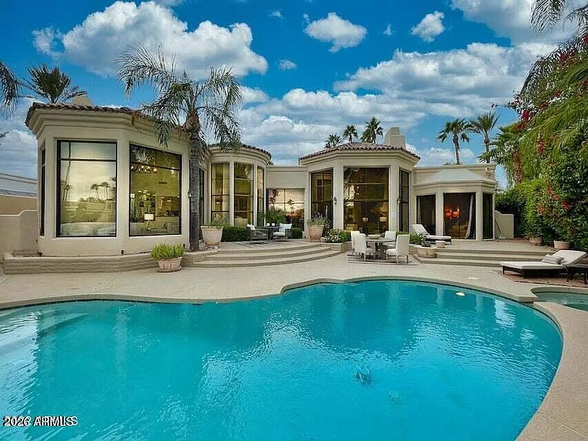 4 bed, 4.0 bath, 3632 sqft, $10,000 — Photo 4