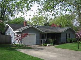 608 E Wakeman Ave, Wheaton, IL