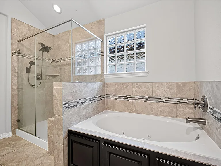 2707 Shadybrook Meadow Dr — Photo 36