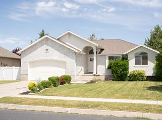 2104 W 2200 S, Syracuse, UT 84075