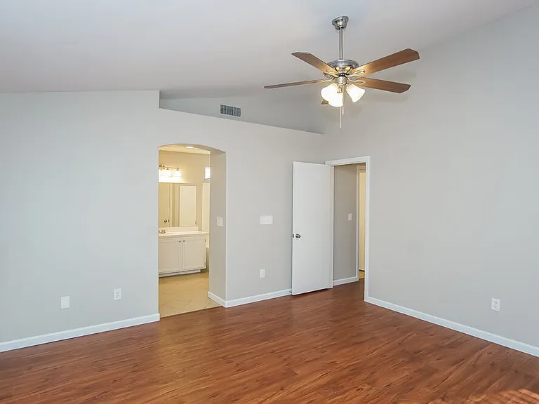 718 Saratoga Springs St — Photo 10