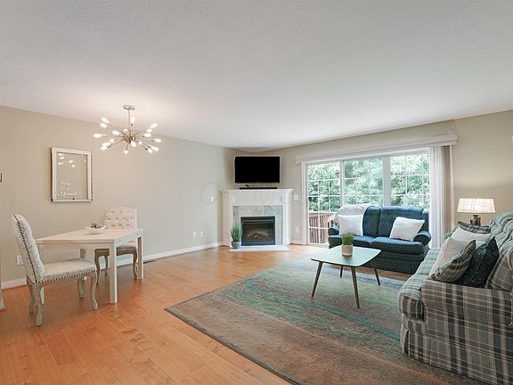 4th image of 3973 Kensingwood Dr