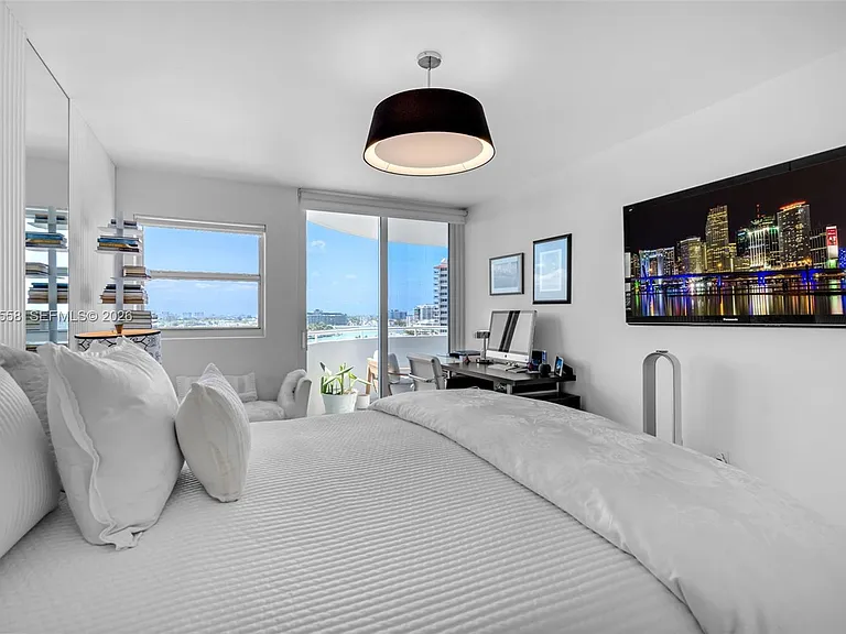 6301 Collins Ave #1207 — Photo 14