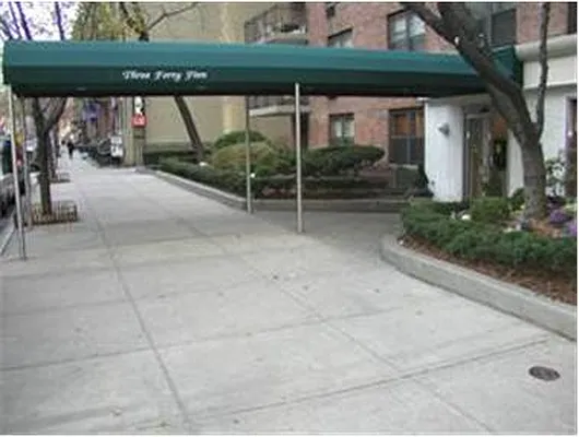 Sold by Douglas Elliman | media 15