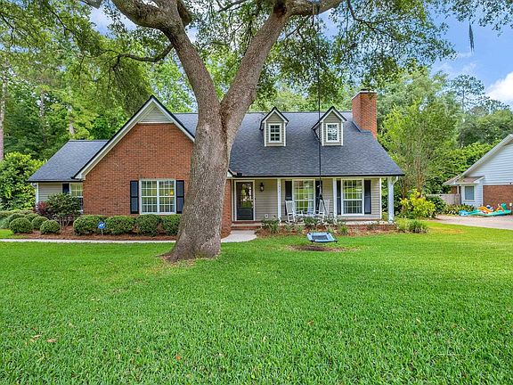 2nd image of 2917 Giverny Cir