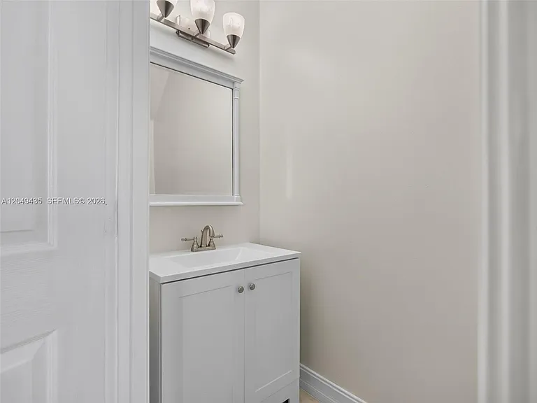 2475 W Cordoba Bnd — Photo 15