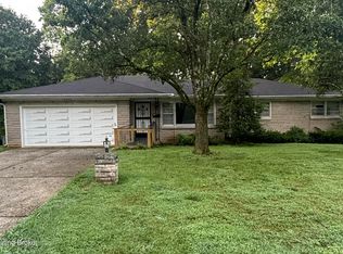 4222 Dolphin Rd, Houston Acres, KY 40220