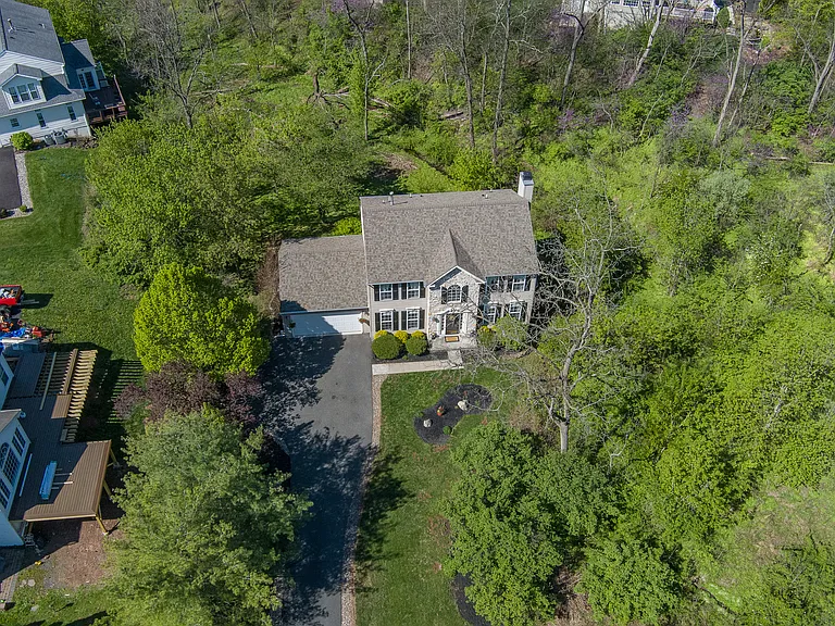 903 Maplewood Dr — Photo 53
