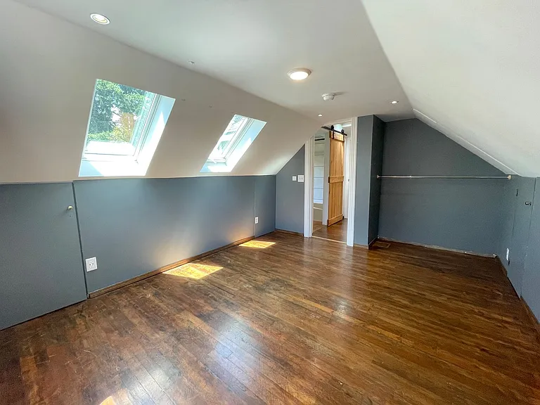 7015 N Greenwich Ave — Photo 13
