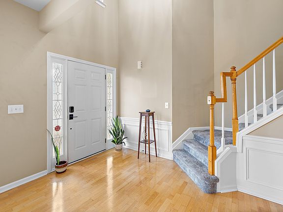 5th image of 7400 Silver View Ln