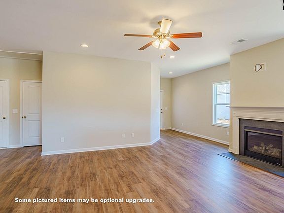 4th image of 315 Silver Anchor Dr