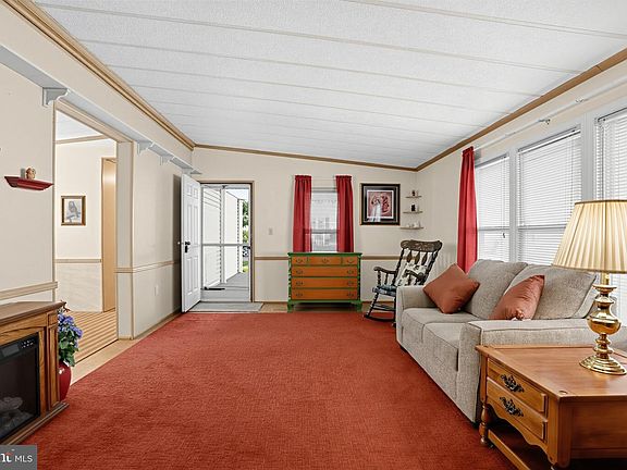 3rd image of 10 Coventry Pl