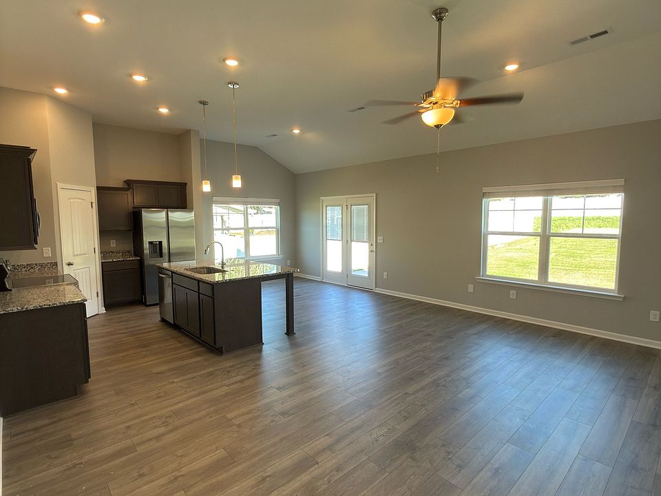 2nd image of 1107 Bluecreek Cir Lot 211