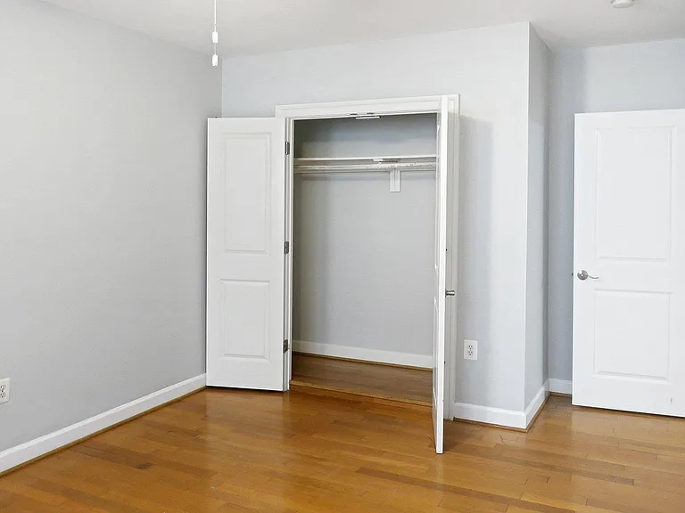 1815 A St SE #101 — Photo 16