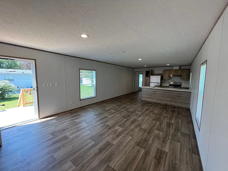 515 Tom Mann Rd — Photo 54