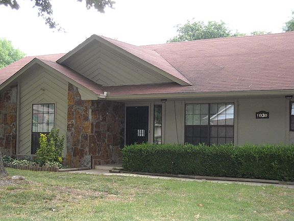 2nd image of 1030 N Faulkner Dr