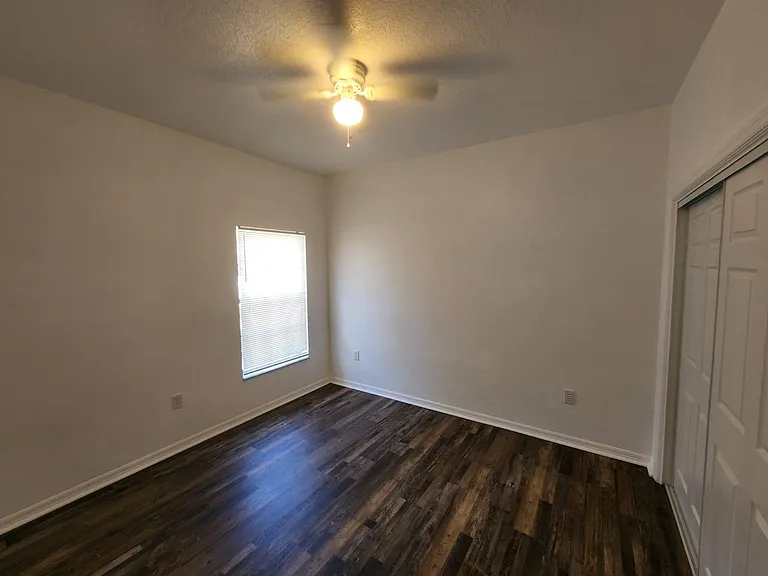 4377 Millwood Rd — Photo 4