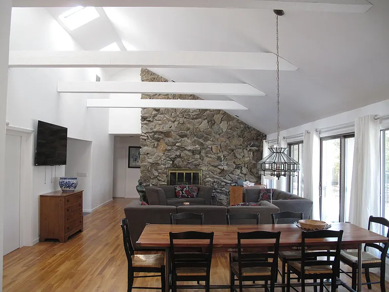 4 Evelyn Ct — Photo 5