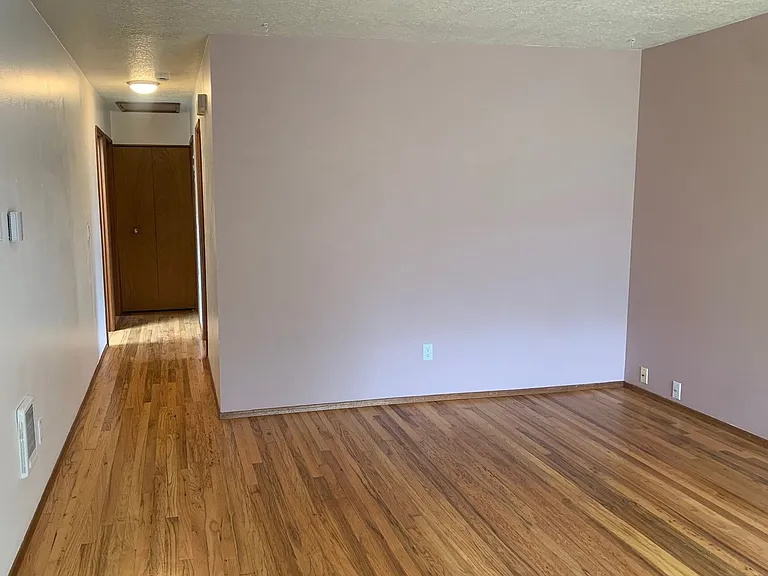 4135 SE Tibbetts St — Photo 6