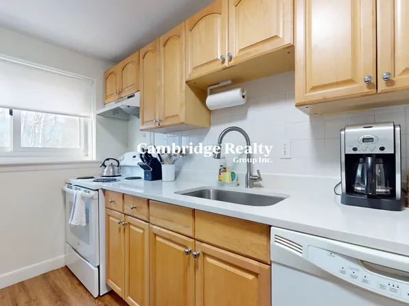 99 Chestnut St #5T, Brookline, MA 02445