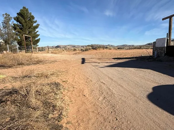 Angus Road Pl, El Paso, TX 79938