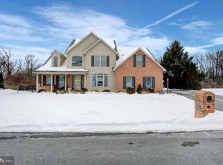 108 N Blackberry Ln, Fayetteville, PA 17222