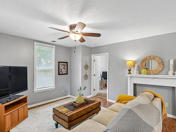4th image of 155 W Center St