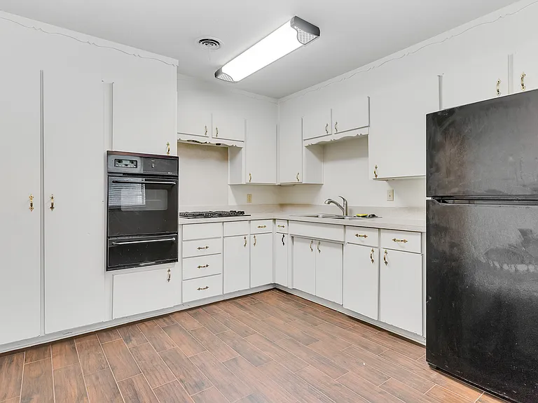 4716 Fawn Dr — Photo 3