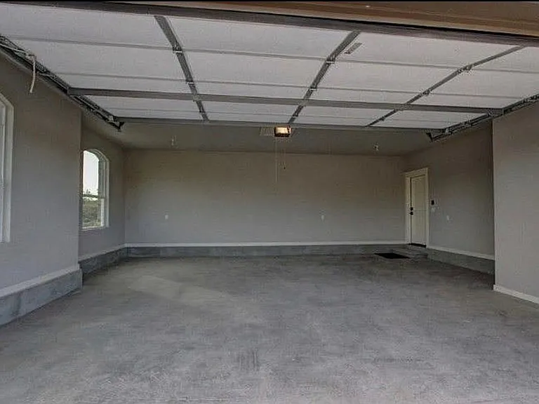 951 Fairview School Rd — Photo 20