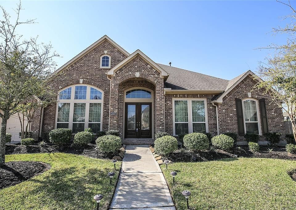 1st image of 26807 Cougar Bend Ln